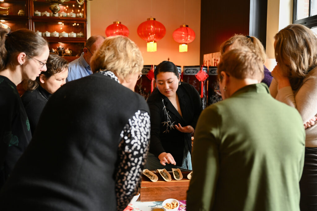 chinese tea ceremony at the international butler academy